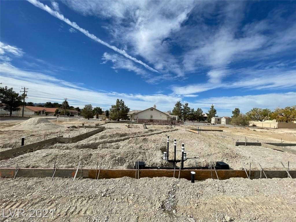 1466 E Mount Charleston Dr S, Pahrump, NV 89048