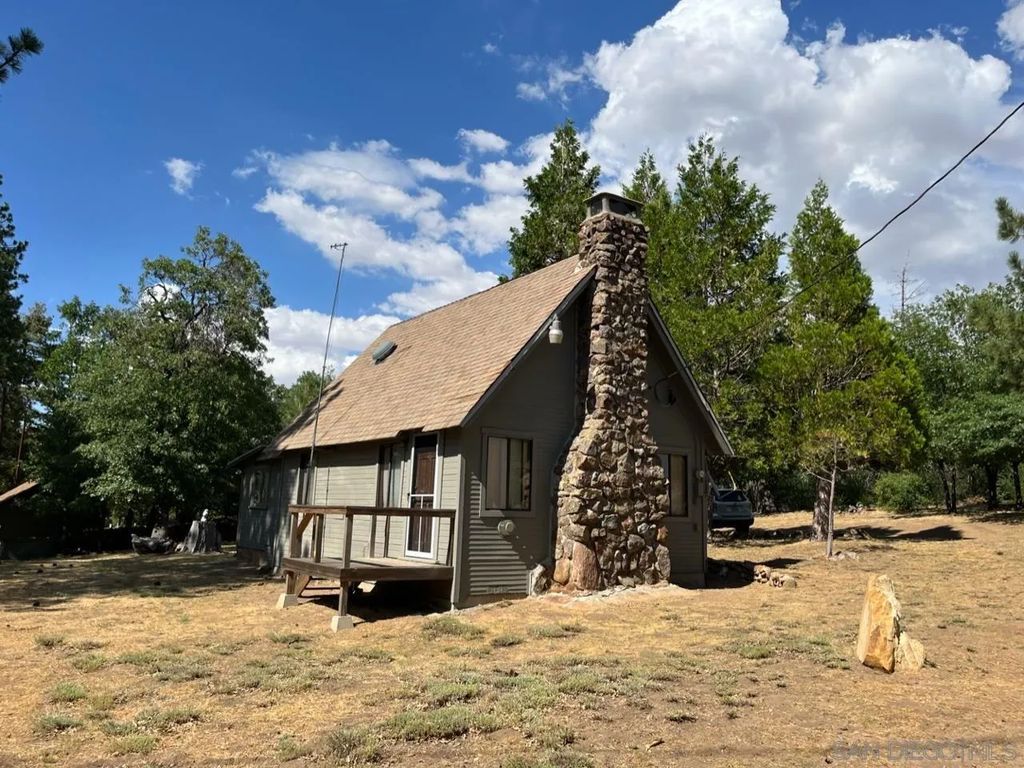 562 El Centro Ter, Pine Valley, CA 91962