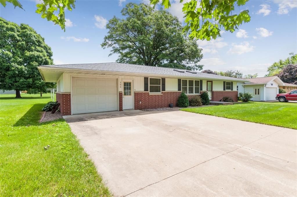 306 S Main St, Stanwood, IA 52337 Trulia