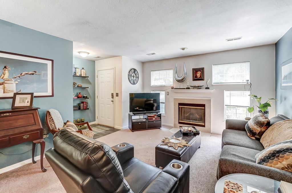 2419 Warm Springs Dr #2419, Hilliard, OH 43026