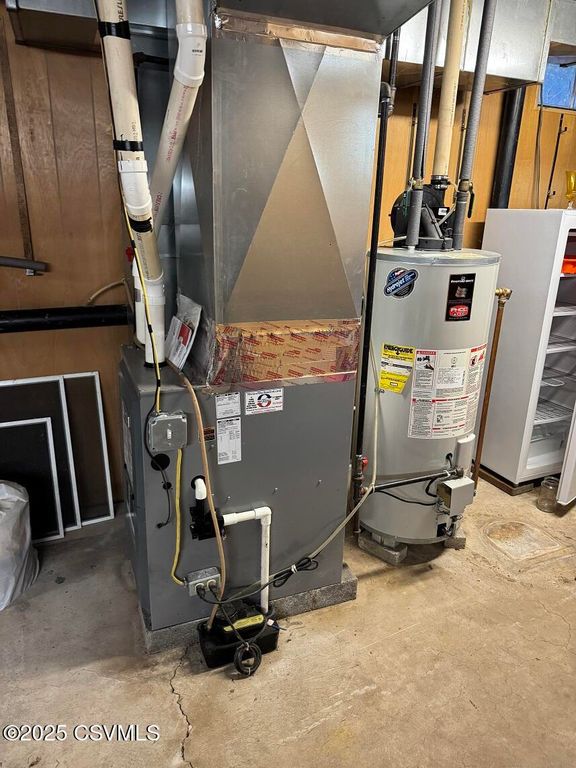 view 14th full size image of this home