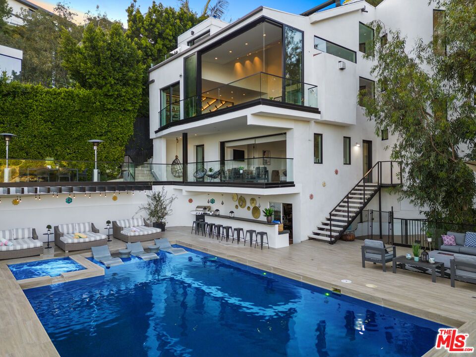 8514 Franklin Ave, Los Angeles, CA 90069 MLS# 25608463 Trulia