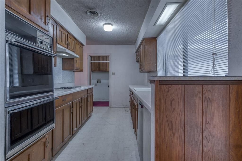 435 Gingerbread Ln, Waxahachie, TX 3 Bed, 2 Bath SingleFamily Home