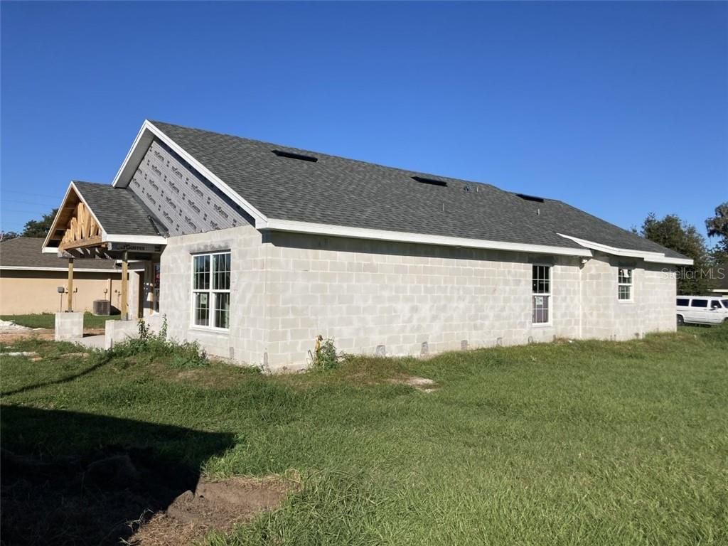 860 N Kunkle Ave, Fort Meade, FL 33841 3 Bed, 2 Bath SingleFamily