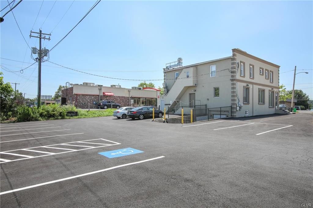 751 Union Blvd, Allentown, PA 18109 Studio SingleFamily 751 Union Blvd, Allentown, PA 18109 Studio SingleFamily