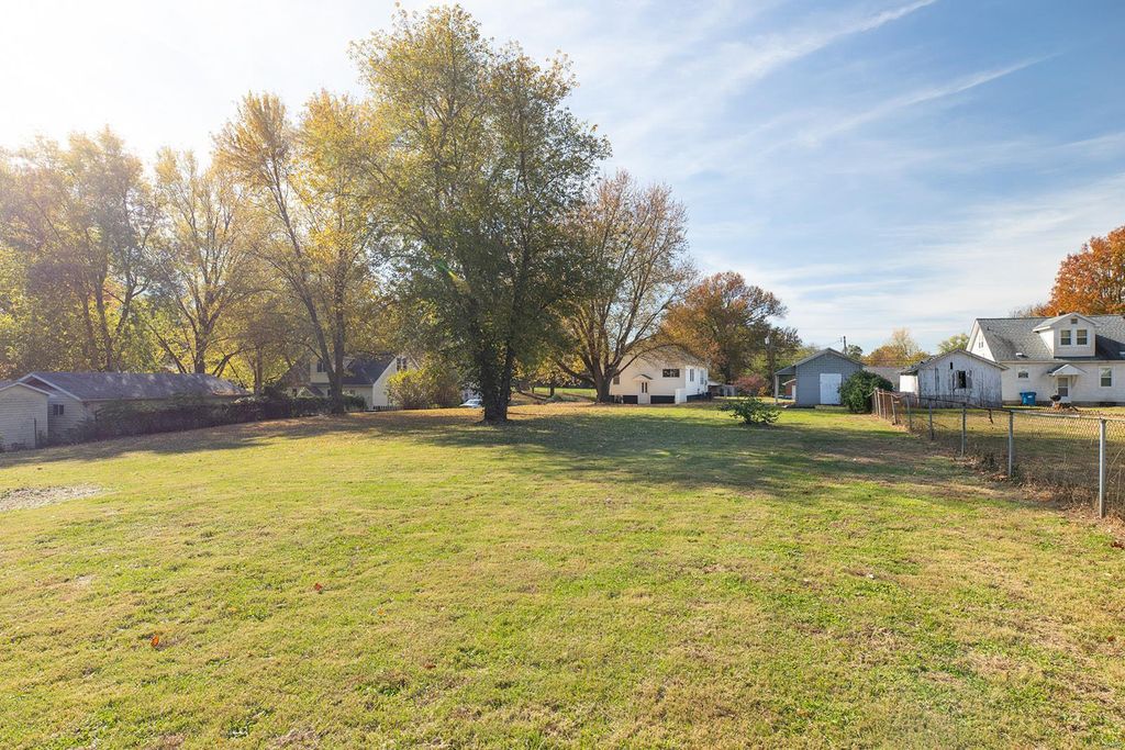 93 N Williams St, Cottage Hills, IL 2 Bed, 1 Bath SingleFamily Home