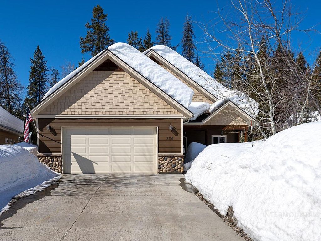736 Deer Forest Dr, McCall, ID 83638