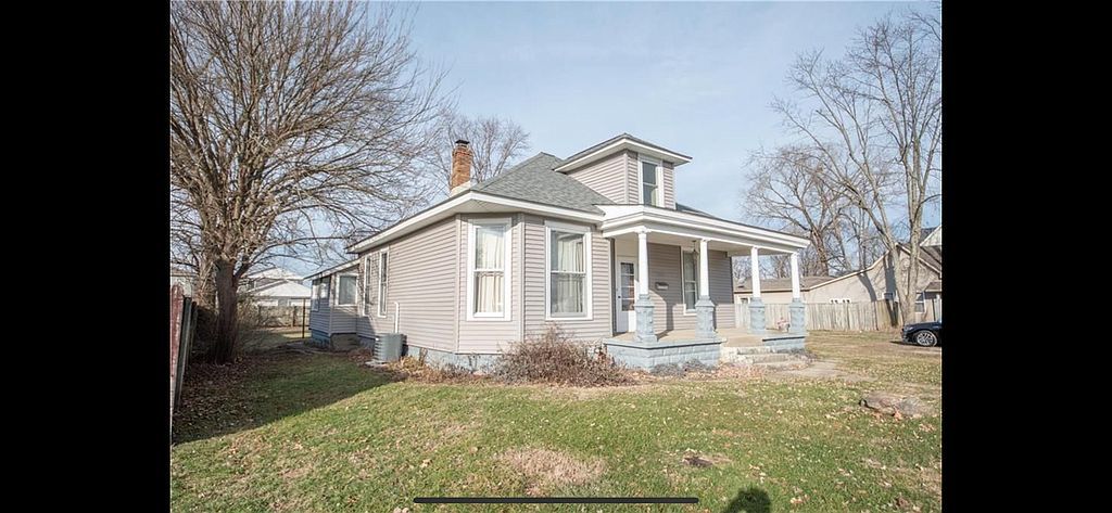 1420 Chestnut St, Columbus, IN 47201