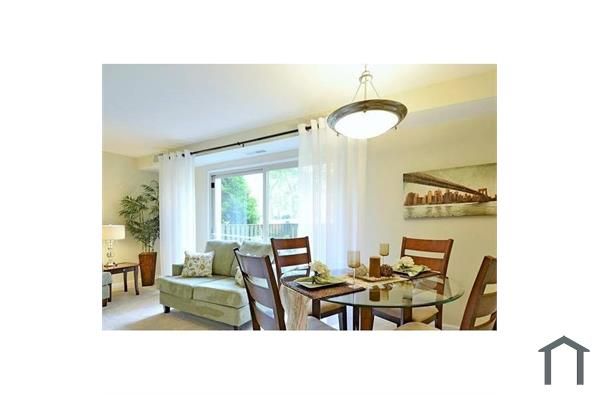 6107 Turnabout Ln #4, Columbia, MD 21044