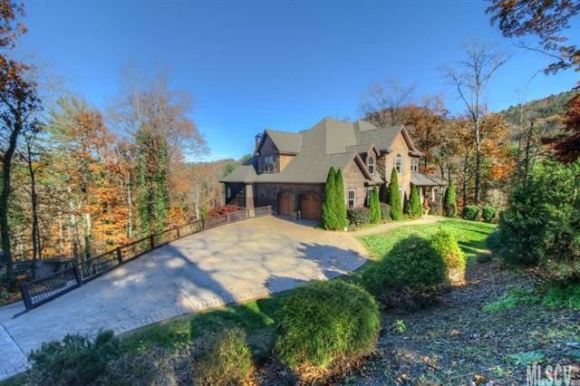 1800 Cedar Dr, Lenoir, NC 28645