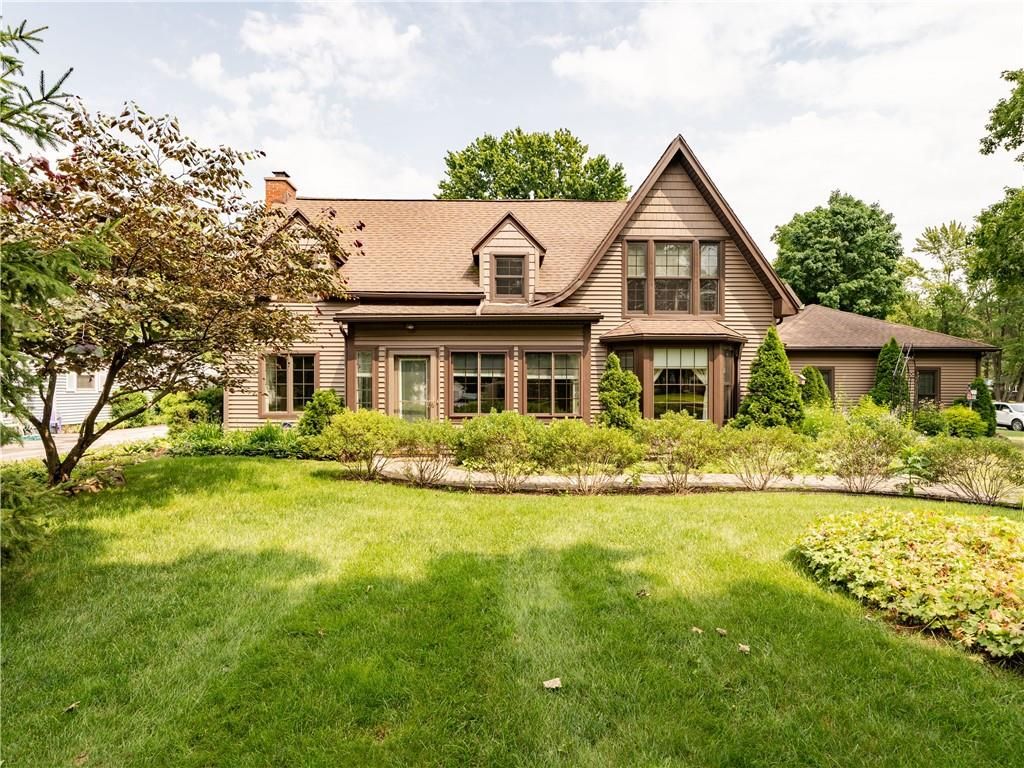 190 Jefferson Ave, Fairport, NY 14450