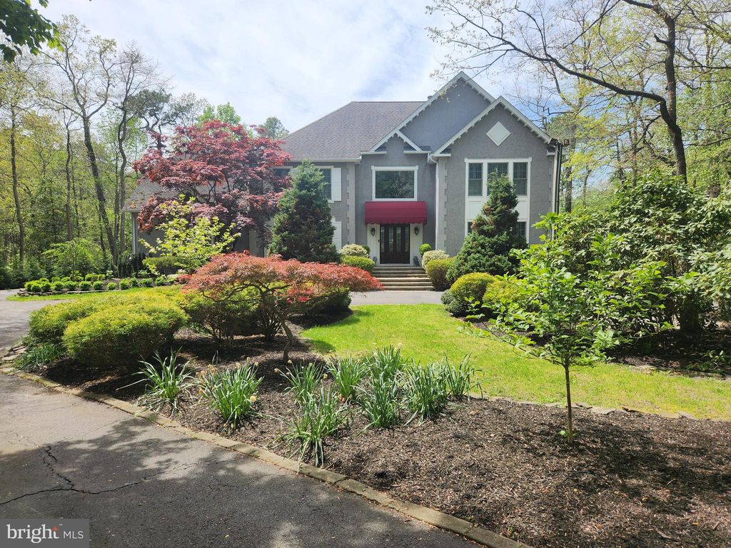 10 Winterberry Ln, Gibbsboro, NJ 08026 SingleFamily Home for Sale MLS NJCD2067104