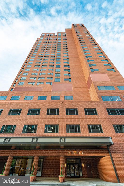 10 E Lee St #1208, Baltimore, MD 21202