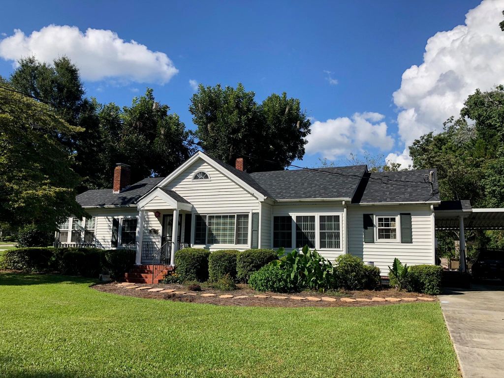1574 Central St, Orangeburg, SC 3 Bed, 2 Bath Single 1574 Central St, Orangeburg, SC 3 Bed, 2 Bath Single