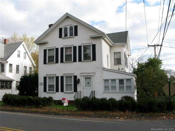 31 E Main St, Branford, CT 06405