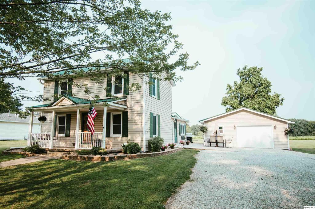 324 N Oak St, Loraine, IL 62349