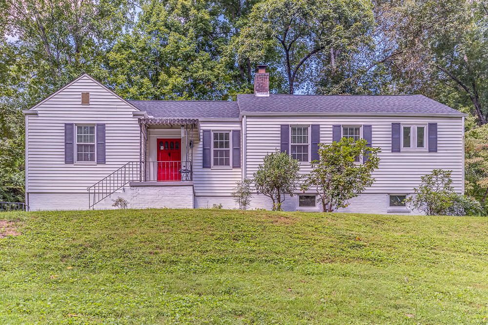 5001 Shady Dell Trl, Knoxville, TN 37914