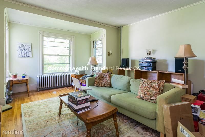 611 Centre St, Newton, MA 02458