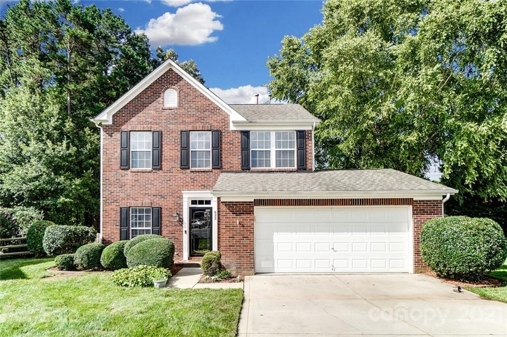 632 Eaton Ct, Fort Mill, SC 29708
