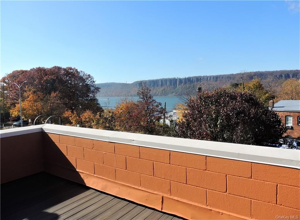 16 Spring St #2A, Hastings On Hudson, NY 10706