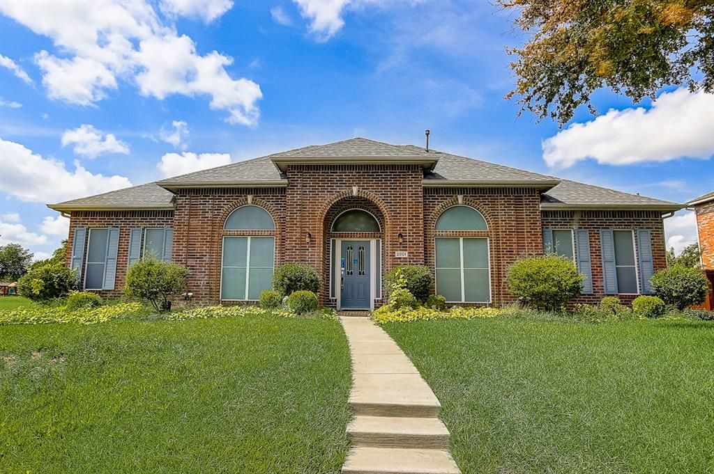 2801 Lafayette Dr, Rowlett, TX 75088