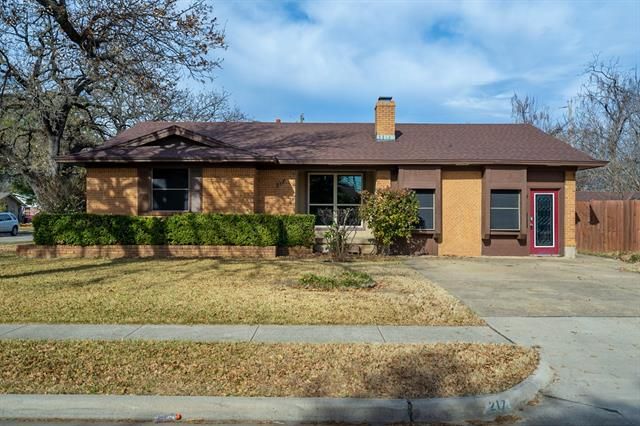 217 S Shore Pl, Lewisville, TX 75067