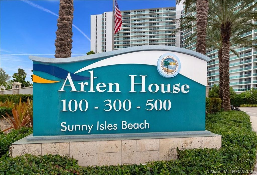 300 Bayview Dr #108, North Miami Beach, FL 33160