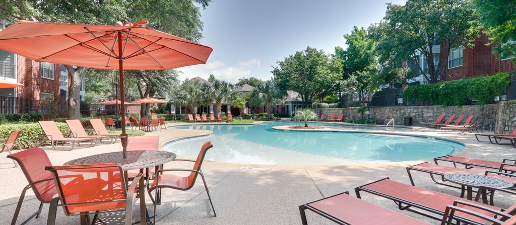 525 W Westchester Pkwy, Grand Prairie, TX 75052