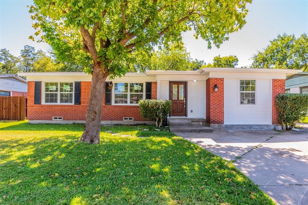 10714 Cotillion Dr, Dallas, TX 75228