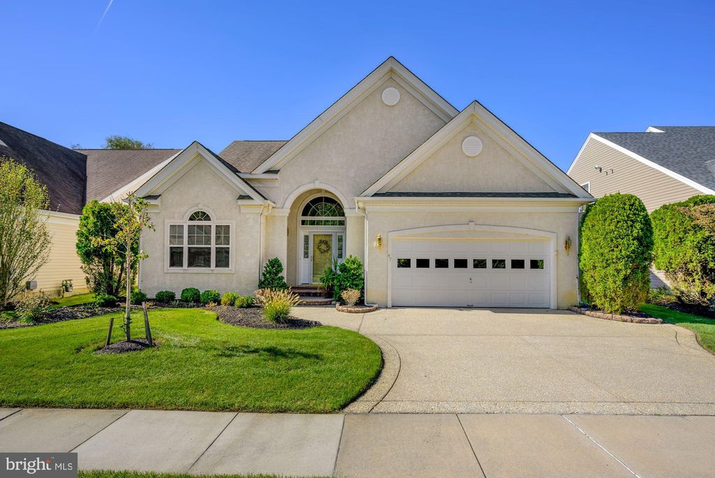 47 Lowell Dr, Marlton, NJ 08053