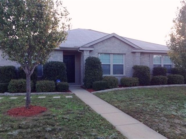 116 Palm Dr, Lancaster, TX 75146