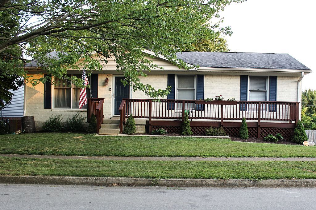 364 Fox Harbour Dr, Lexington, KY 40517