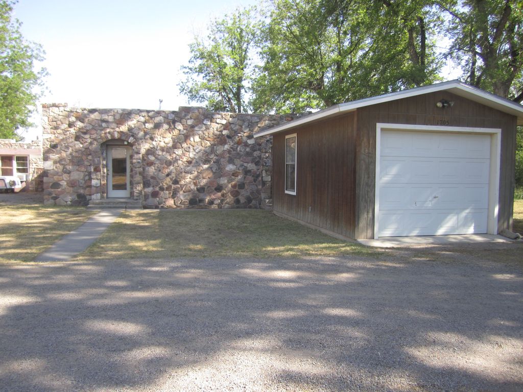 1705 Brown Rd, Las Cruces, NM 88005