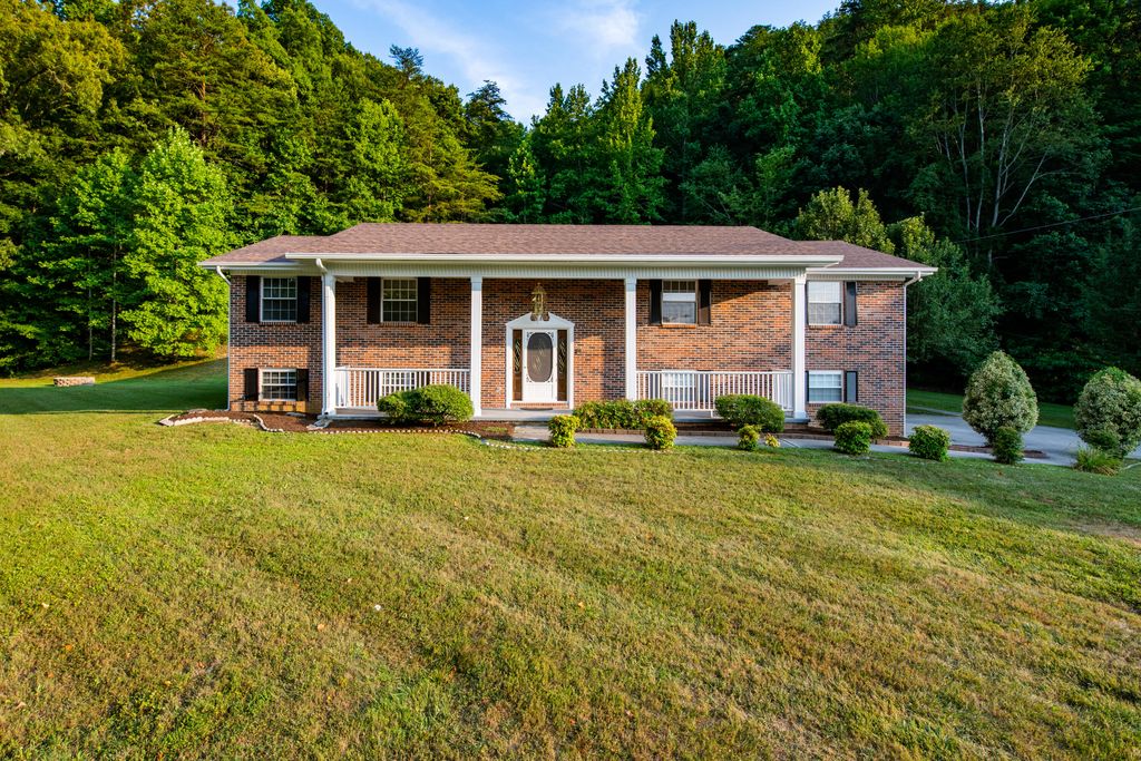 496 Monroe Rd, Maynardville, TN 37807