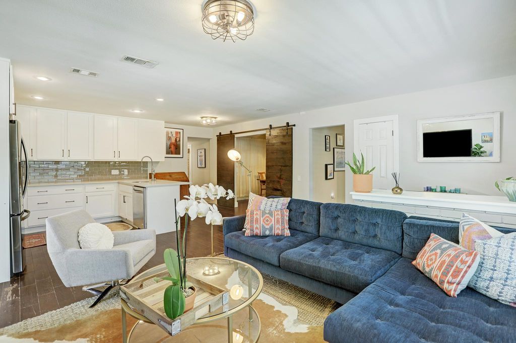 6401 Linda Ln, Austin, TX 78723