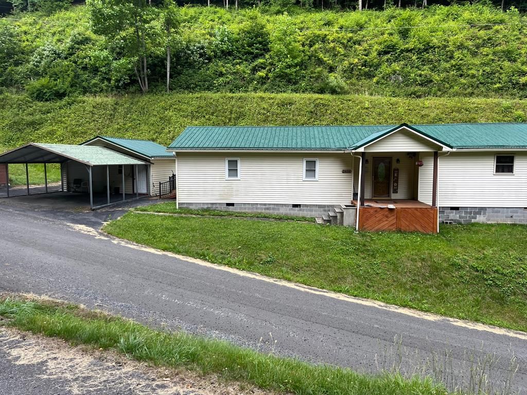 2474 Bear Branch Rd, Vansant, VA 24656 MLS 94178 Trulia