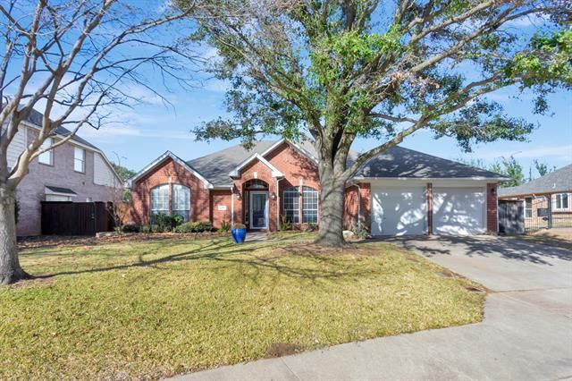 3509 Stone Creek Ln N, Fort Worth, TX 76137