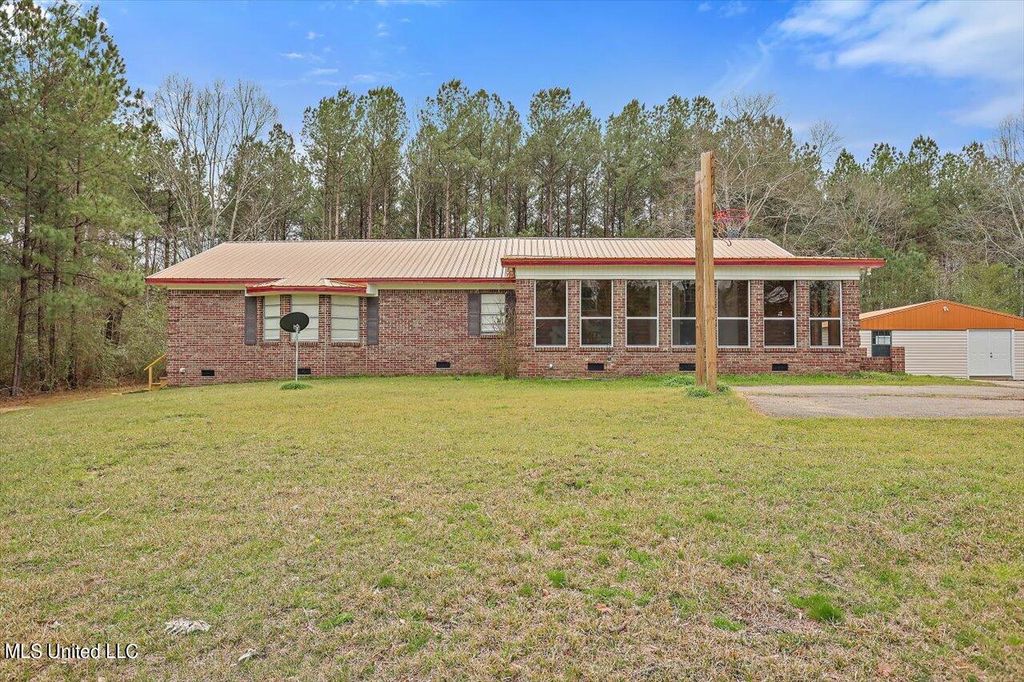 15294 Highway 18, Raleigh, MS 39153