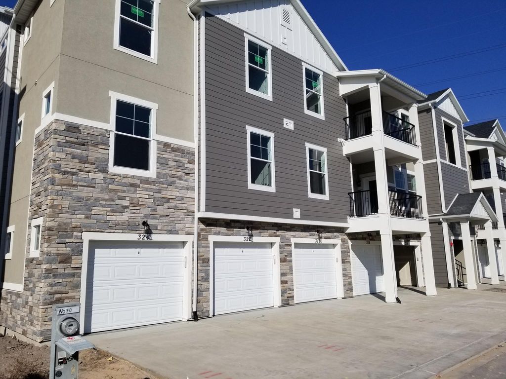 322 W 410 N, Vineyard, UT 84059