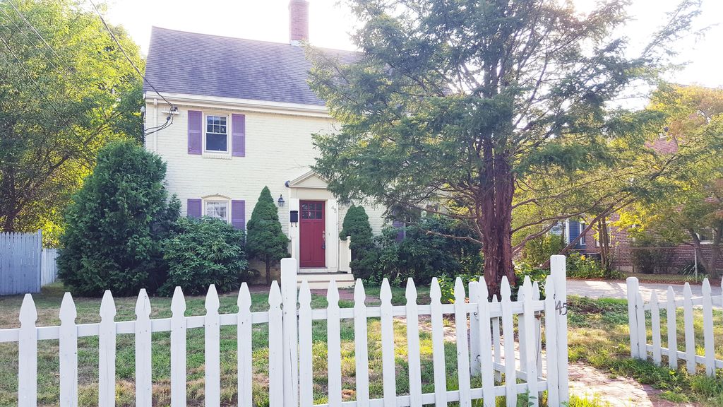 45 Butts St, Newton, MA 02464