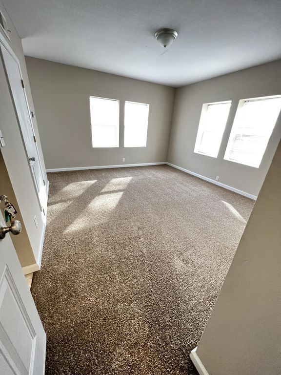 1305 E Armour Blvd, Kansas City, MO 64109