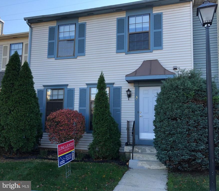 54 Burgundy Dr, Marlton, NJ 08053