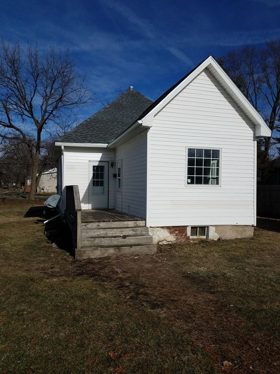416 W Eureka St, Champaign, IL 61820