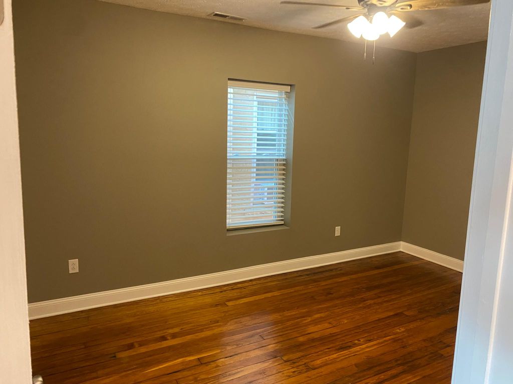 614 6th St #2, Huntington, WV 25701