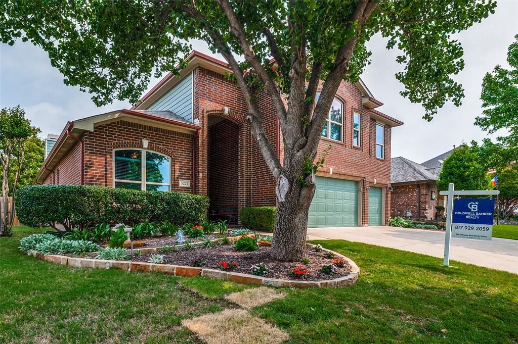 5221 Ash River Rd, Fort Worth, TX 76137