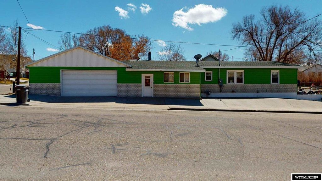 805 Walnut St, Rock Springs, WY 82901