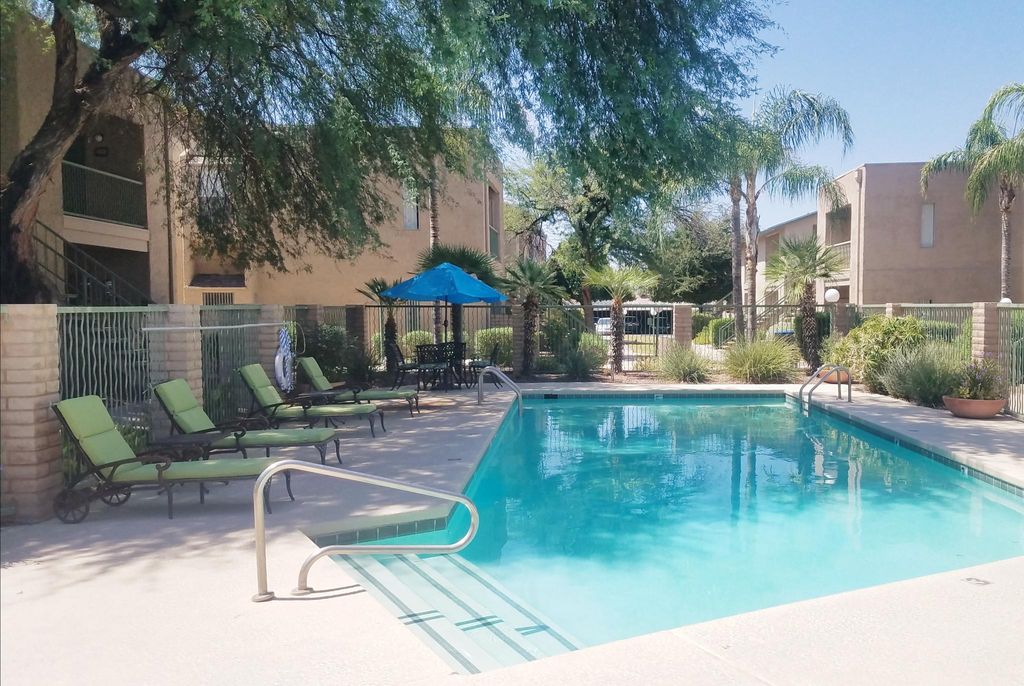 3250 E Fort Lowell Rd, Tucson, AZ 85716