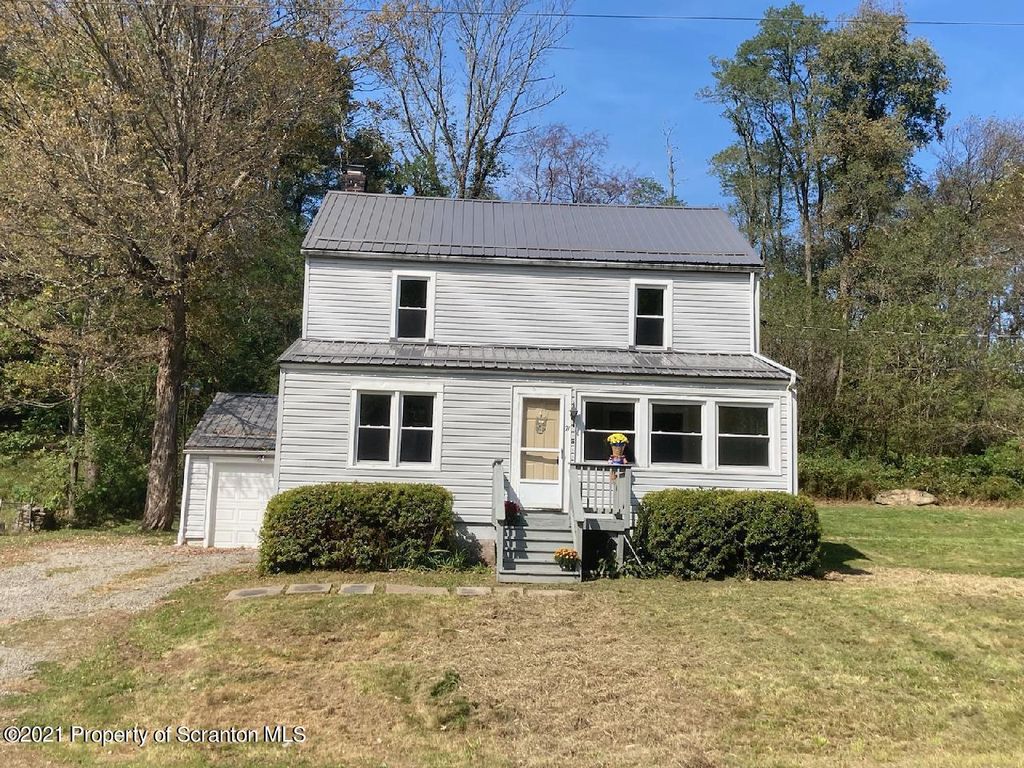 71 Hamlin Hwy, Lake Ariel, PA 18444