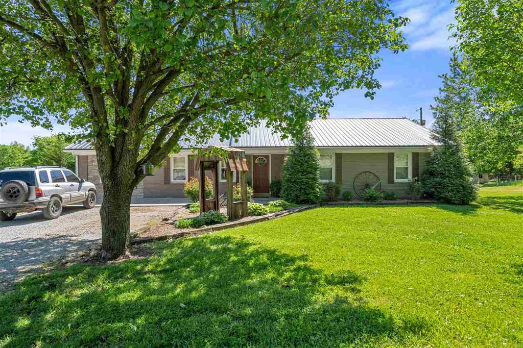 169 Matlock Ln, Auburn, KY 42206