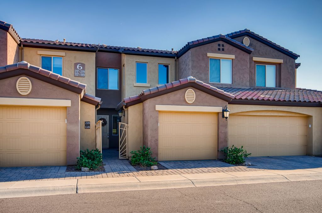 250 W Queen Creek Rd #218, Chandler, AZ 85248